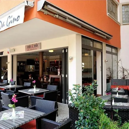 Vis A Vis Hotel