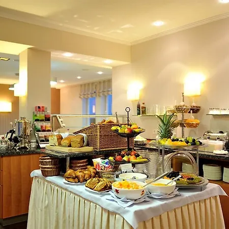 Vis A Vis Hotel 3*
