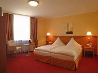 Vis A Vis Hotel 3*