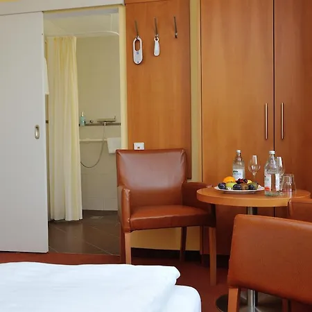 Vis A Vis Hotel Lindau (Bodensee)