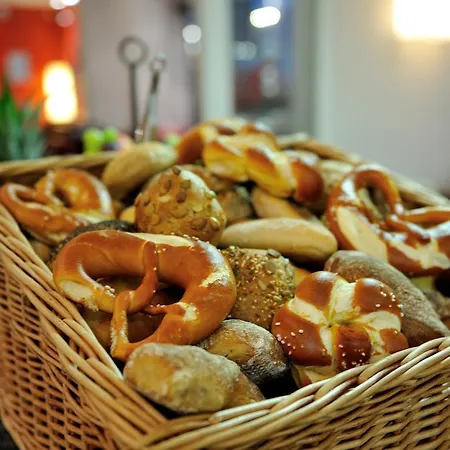 Vis A Vis Hotel 3*