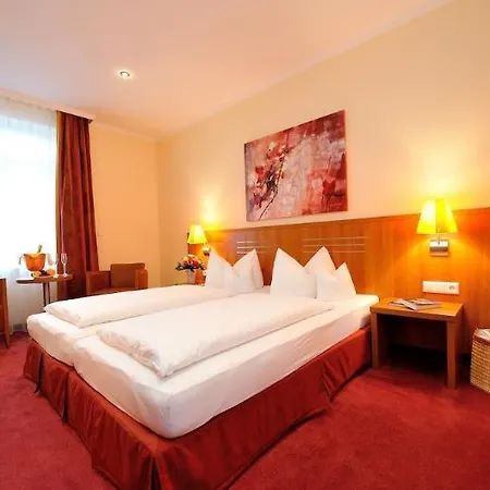 Hotel Vis A Vis 3*