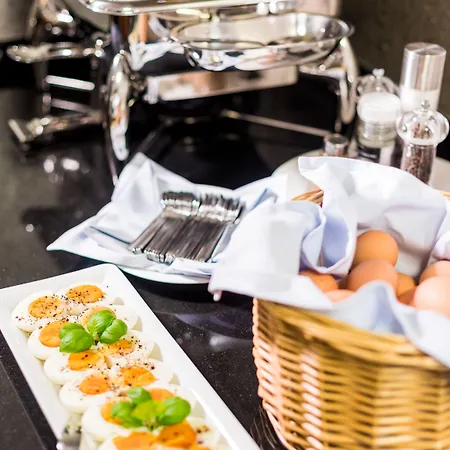 Vis A Vis Otel Lindau (Bodensee)