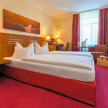 Vis à Vis Hotel 3*