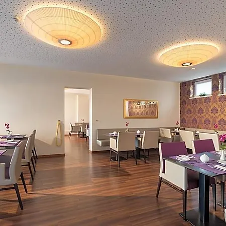 Hotel Vis A Vis