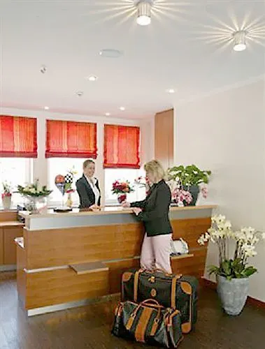 面对面酒店 酒店 林道